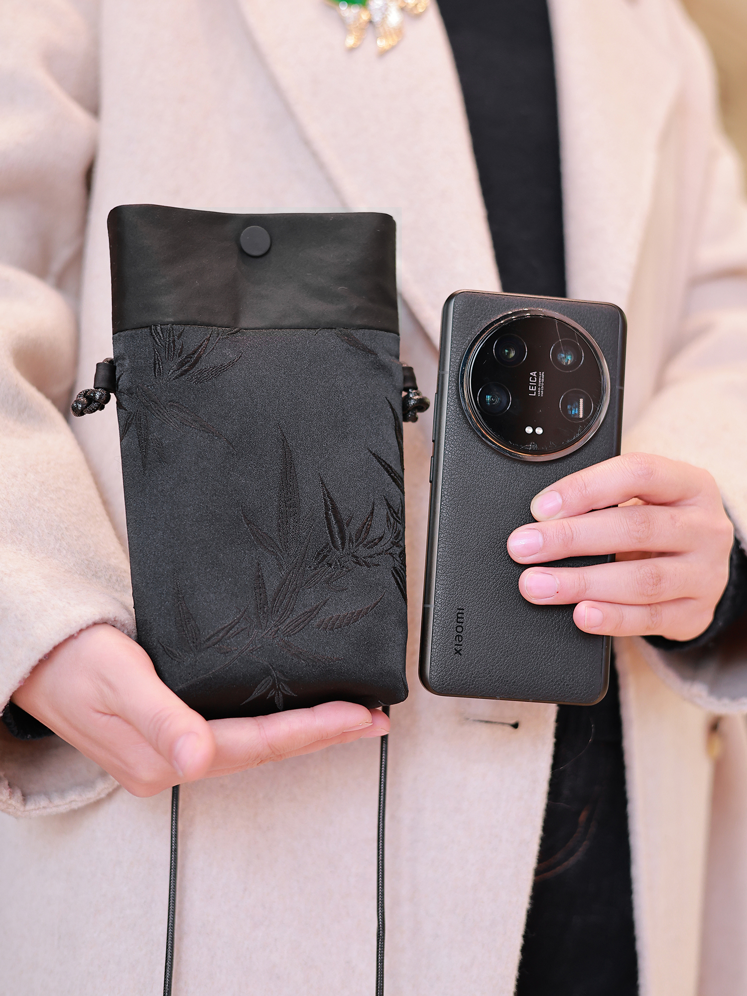 Women X Bags - Lightweight Crossbody Phone Bag for Women
