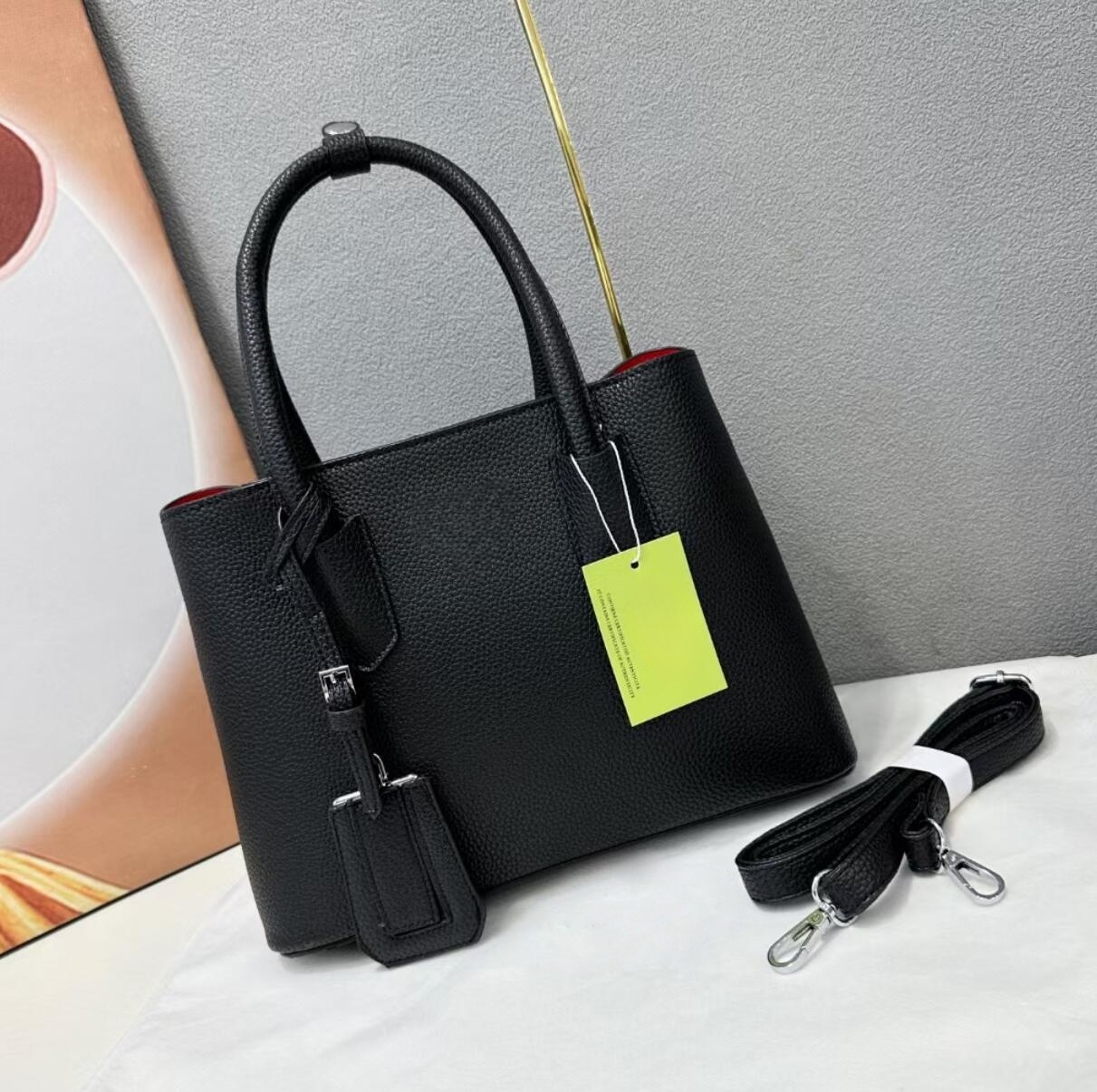 Black Grained Leather Tote Bag – Women Bags Prada Bewertung und Preis