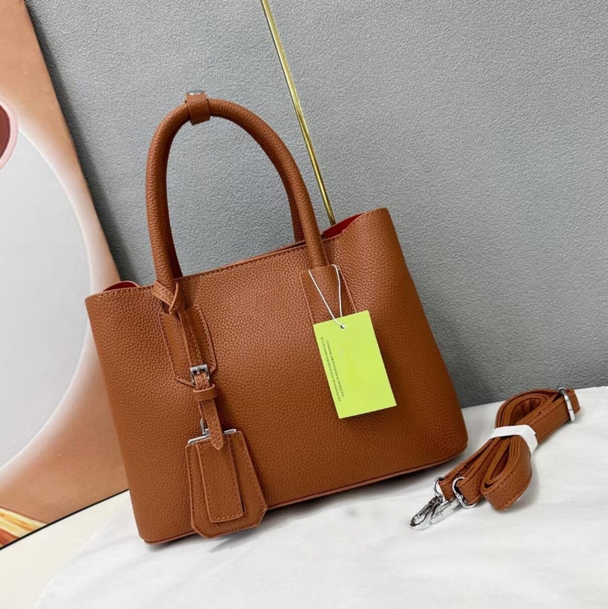 Black Grained Leather Tote Bag – Women Bags Prada Bewertung und Preis