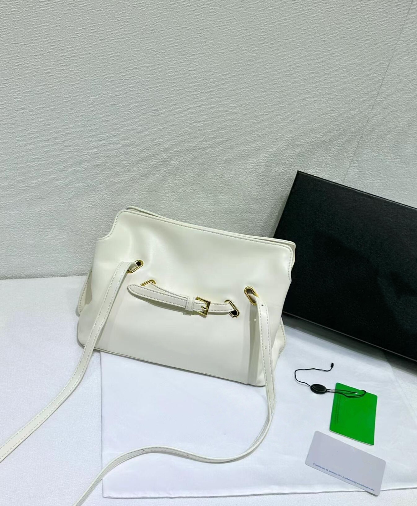 Classic Retro Brown Cowhide Bo – Women Bags Prada Bewertung und Preis