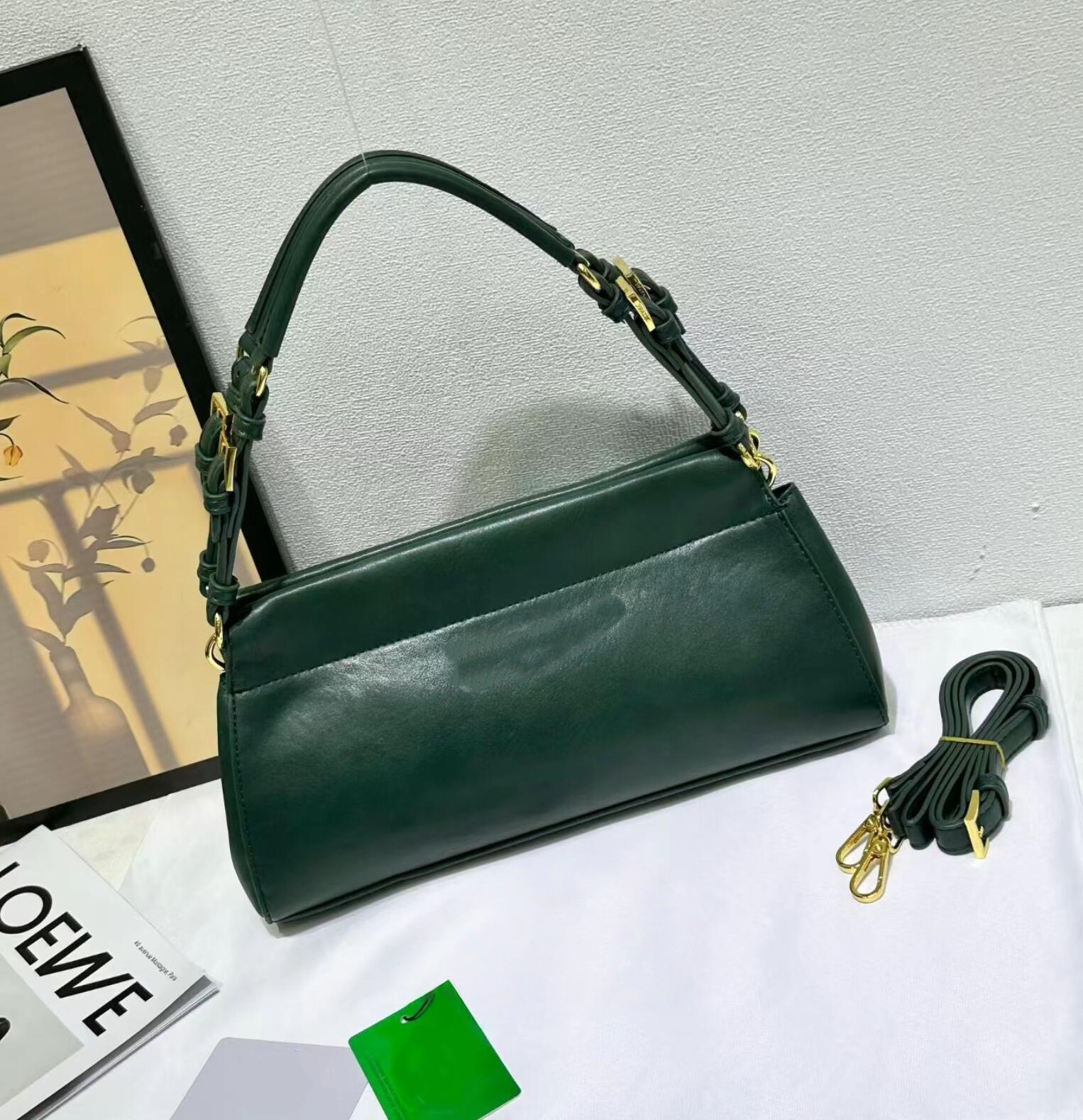 Luxury Chic Dark Brown Leather – Women Bags Prada Bewertung und Preis