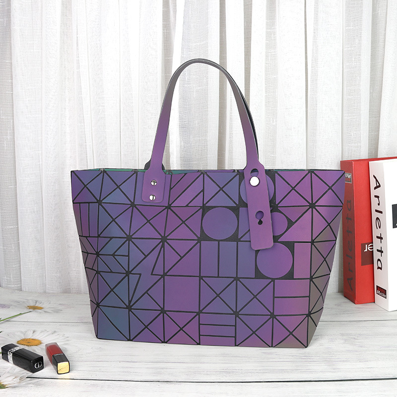 Summer 2026 Women's Geometric  – Women X Bags Bewertung und Preis