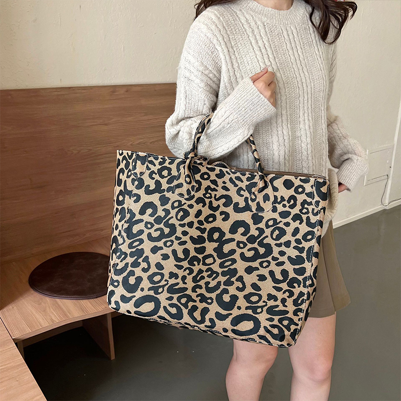 Cow Patterned Tote Bag with Ma – Women Bags With Wallet Bewertung und Preis