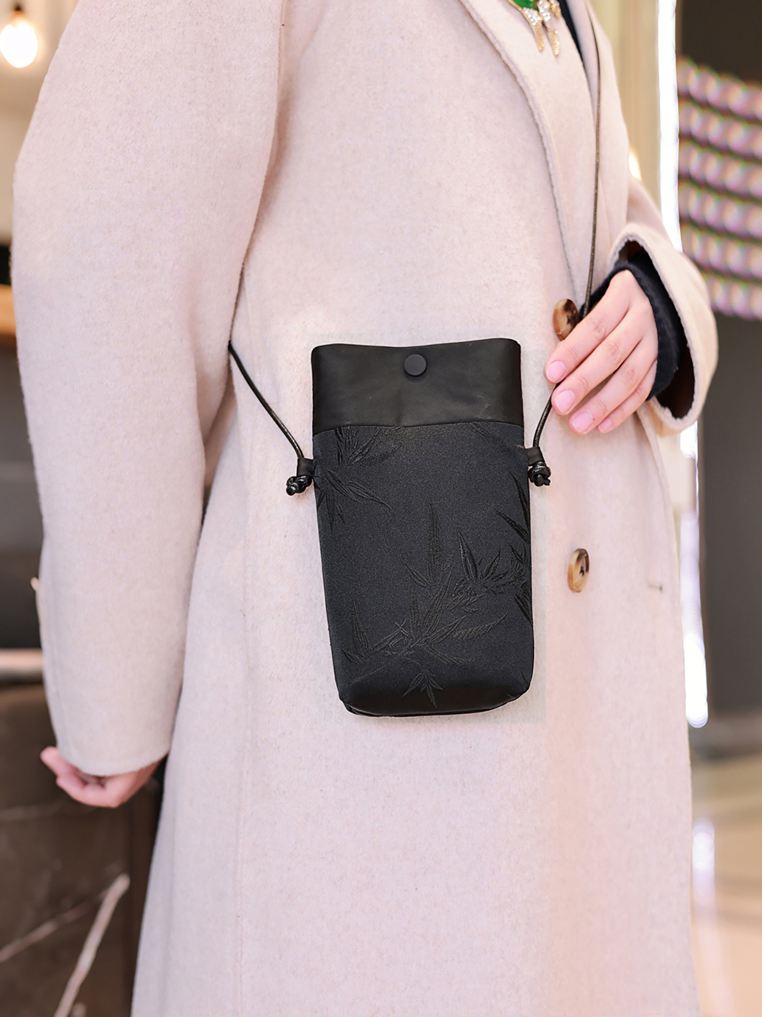 Lightweight Crossbody Phone Ba – Women X Bags Bewertung und Preis