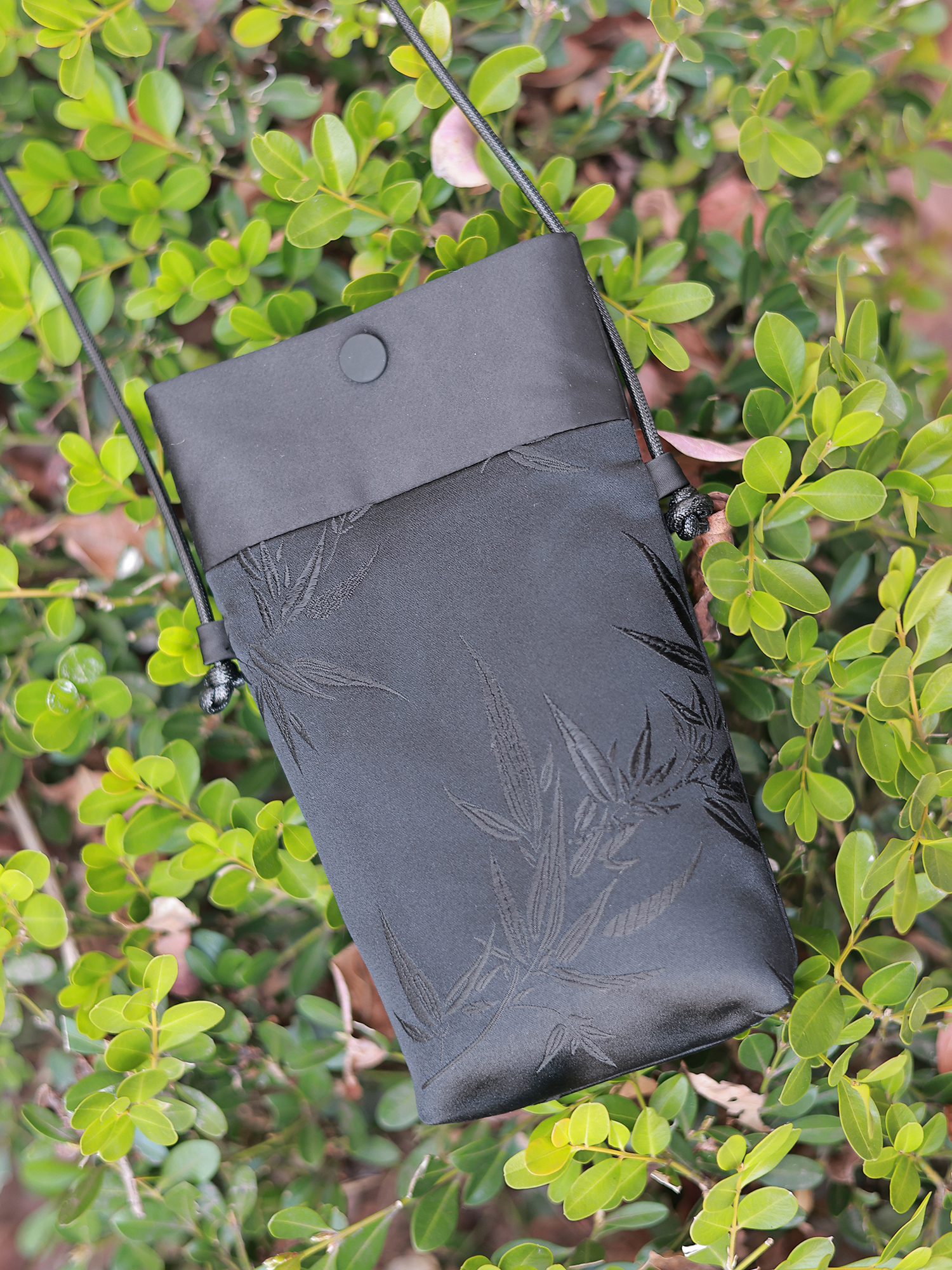 Lightweight Crossbody Phone Ba – Women X Bags Bewertung und Preis