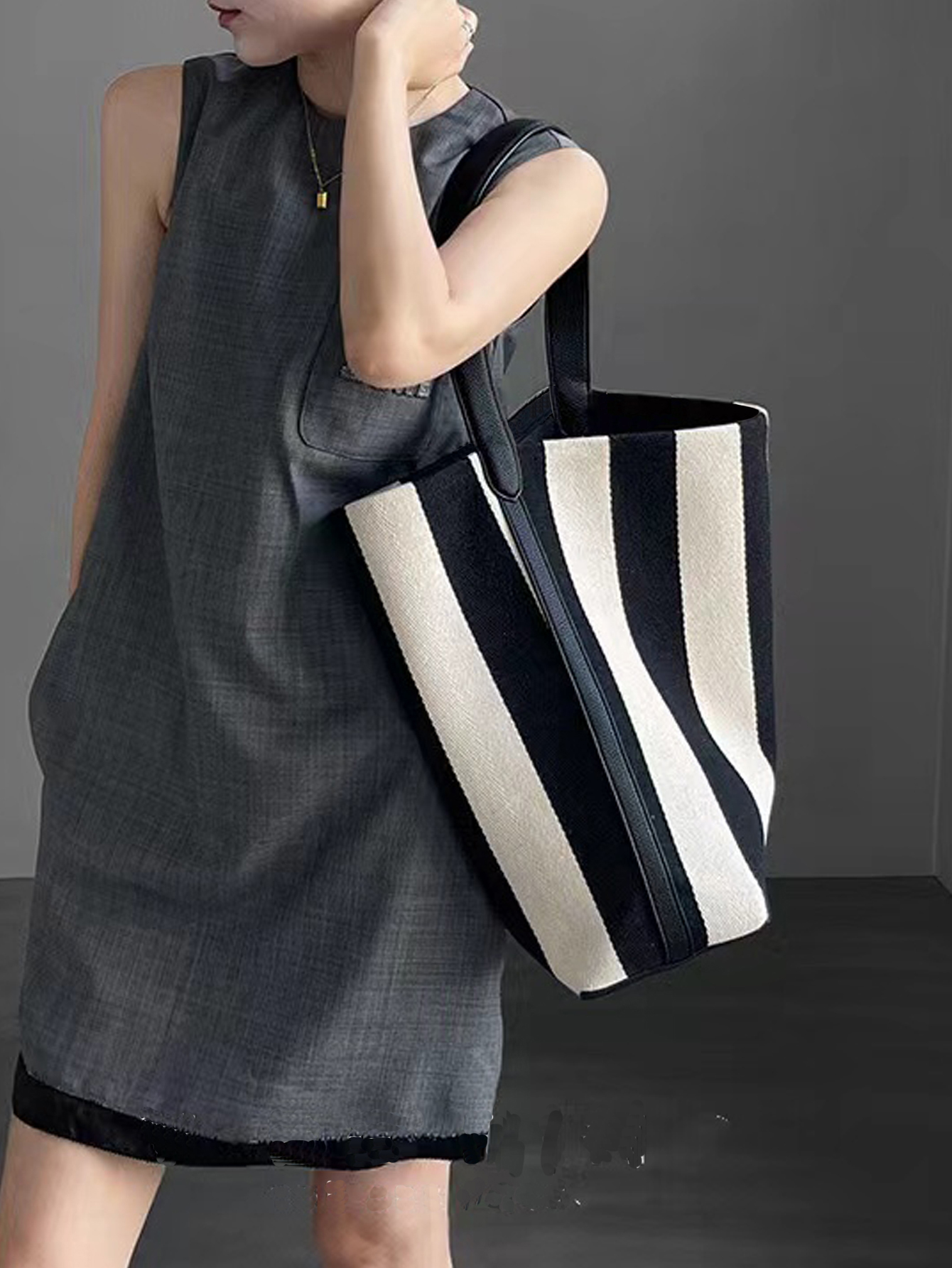 Niche striped canvas bucket ba – Women Bags Prada Bewertung und Preis